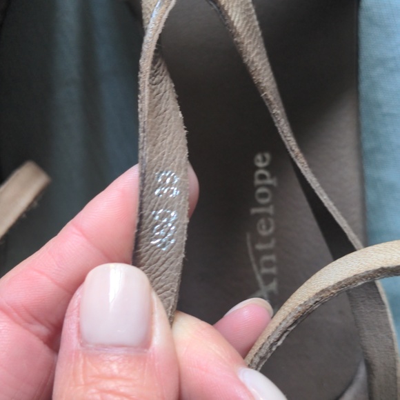 EUC- Like new Antelope platform wedge sandal Size 39 - Picture 4 of 6